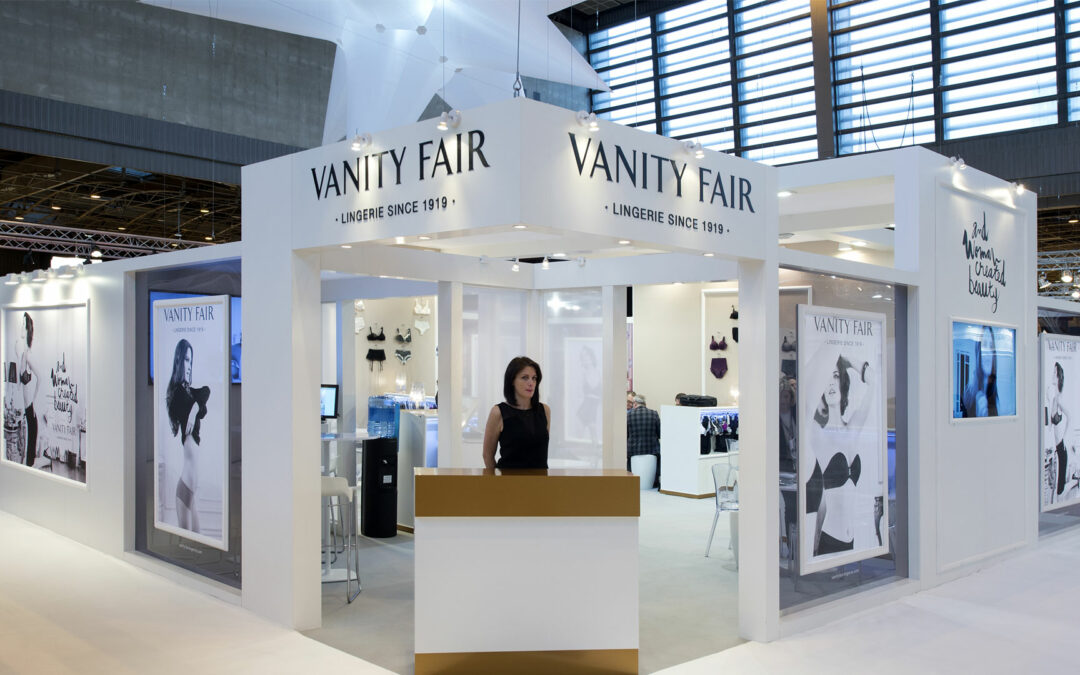 Stand Vanity Fair